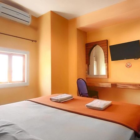 Hotel Syariah Larismanis Semarang Extérieur photo