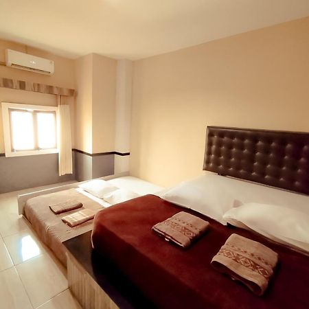 Hotel Syariah Larismanis Semarang Extérieur photo