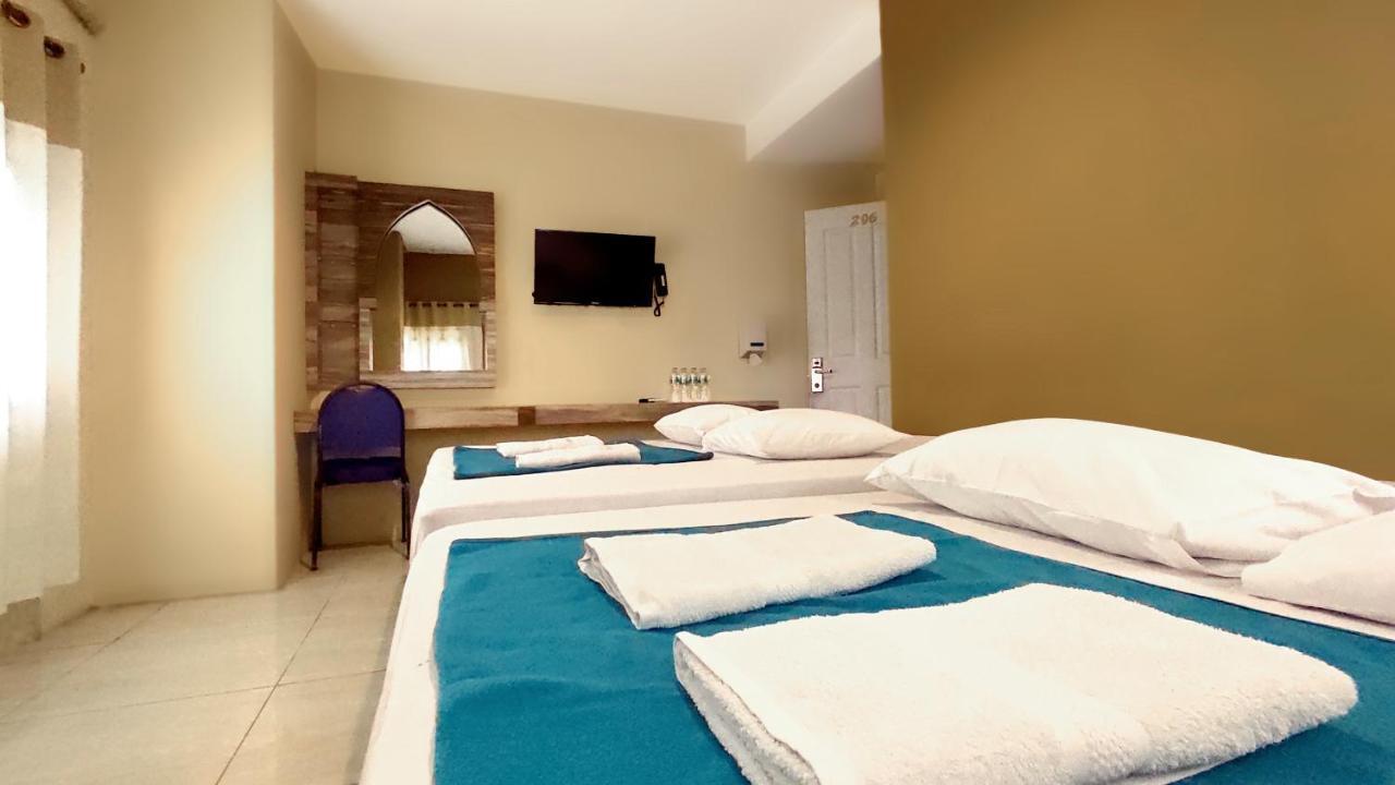 Hotel Syariah Larismanis Semarang Extérieur photo