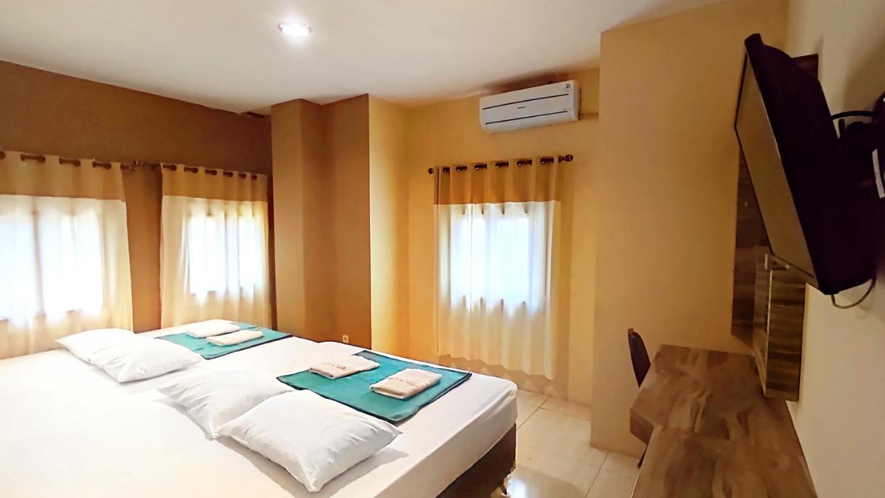 Hotel Syariah Larismanis Semarang Extérieur photo