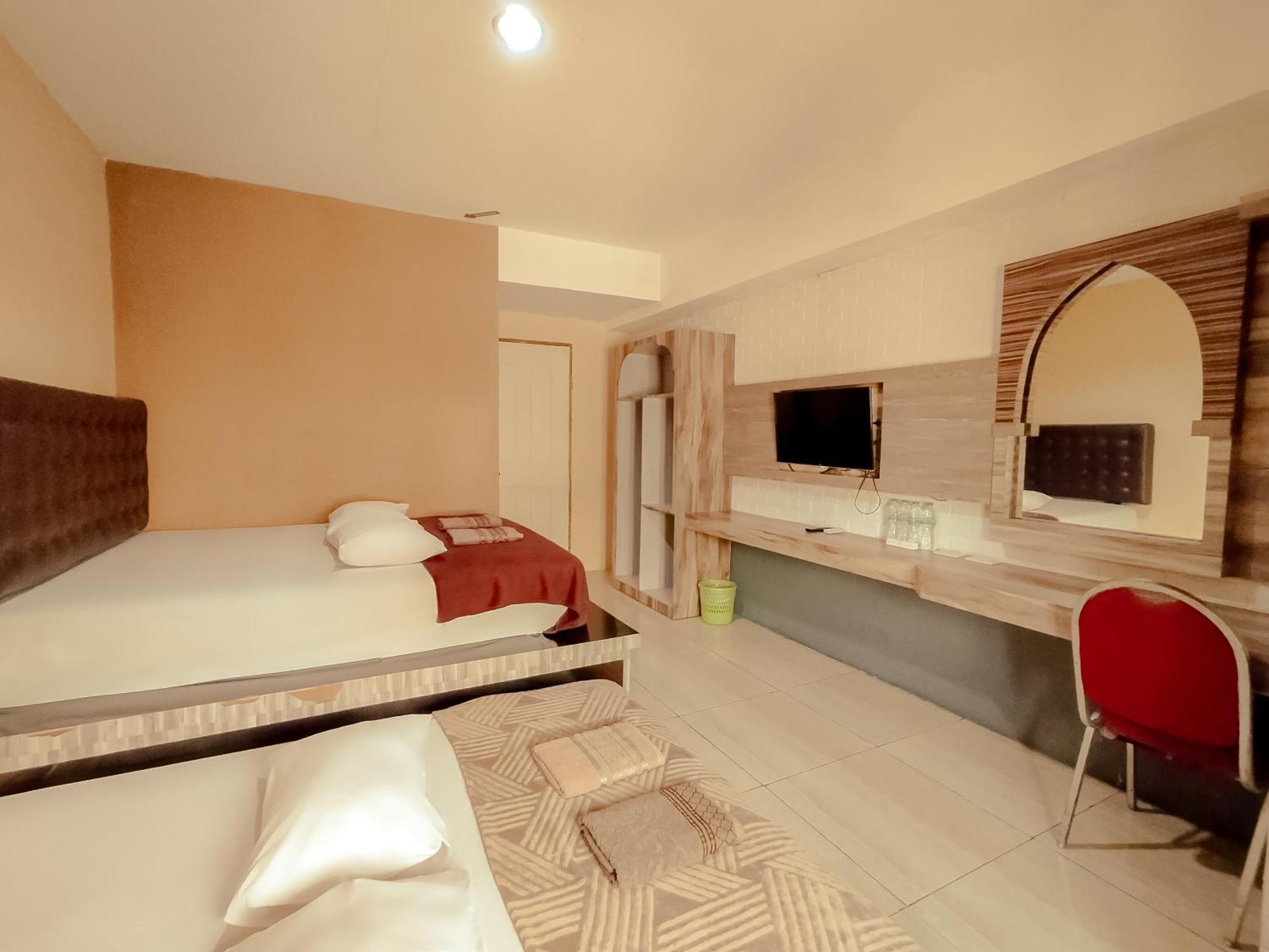 Hotel Syariah Larismanis Semarang Extérieur photo