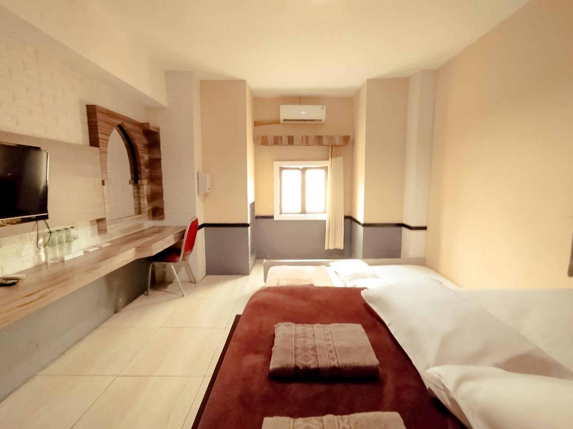 Hotel Syariah Larismanis Semarang Extérieur photo